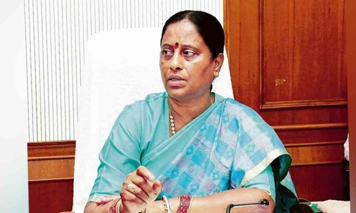 Konda surekha respond kavitha comments
