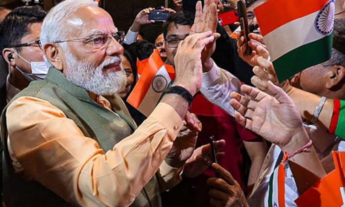 PM Modi praises Indian diaspora ahead of UAE visit