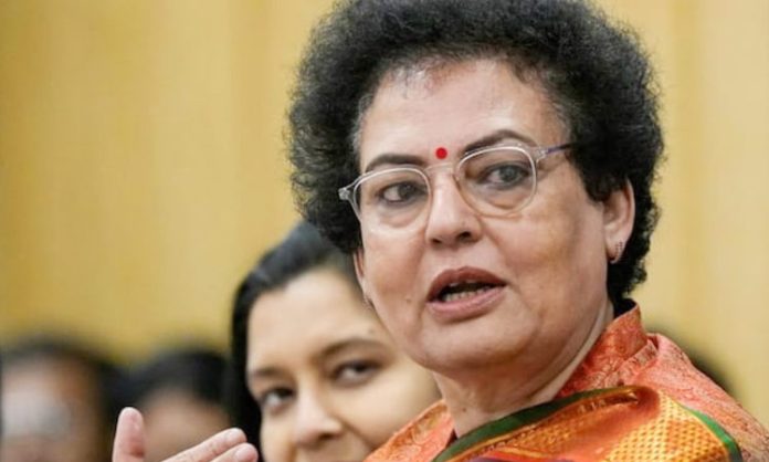 Rekha Sharma demands President's Rule imposed in Bengal
