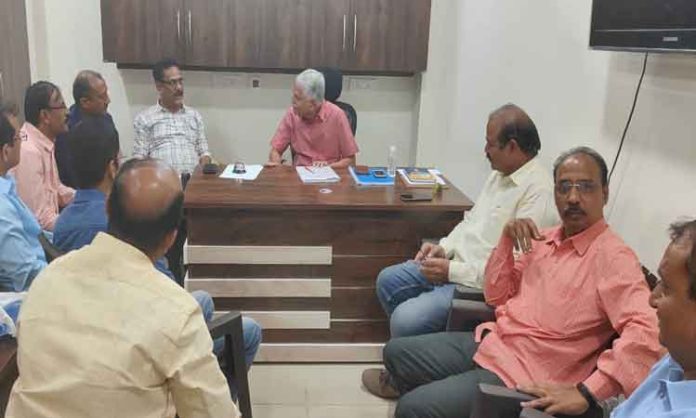 Press Academy Chairman Srinivasa Reddy was met by the academy staff