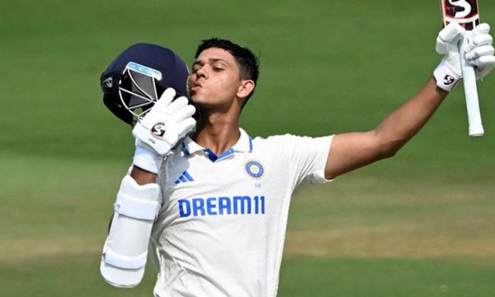 IND vs ENG: Yashasvi Jaiswal hit double century in Test cricket