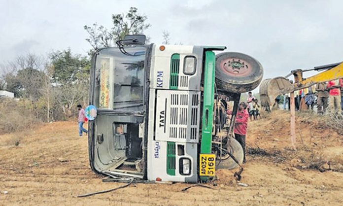 Bus overturned with a broken steering rod