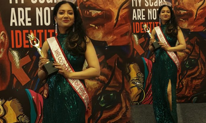 Radhika Naidu won Mrs Golden Face of Hyderabad Crown