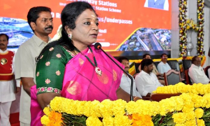 Governor tamili sai praise telugu language