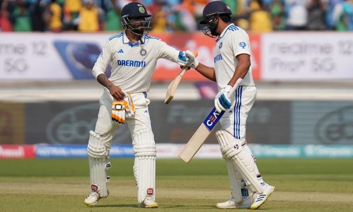 IND vs ENG 3rd Test: India stumps at 326/5 on 1st Day