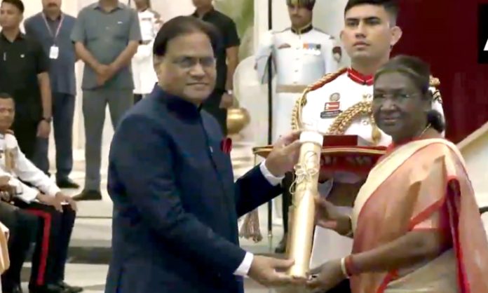 Droupadi Murmu presents Bharat Ratna award to former PM PV Narasimha Rao