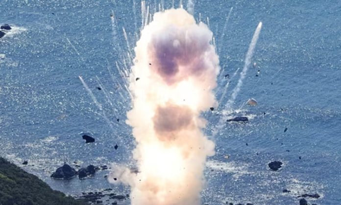 Japan first private rocket explodes after launch
