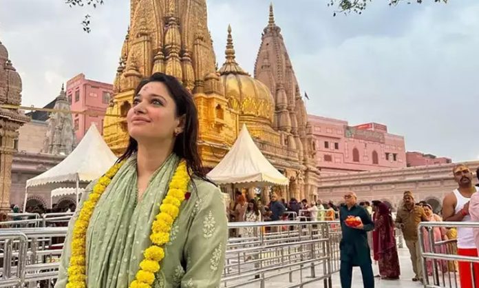 Tamannaah seeks blessings at Kashi Vishwanath temple