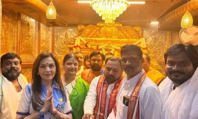 Nita Ambani Pujas at Balkampet Ellamma Temple