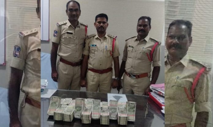 50 lakhs captured in Gajwel