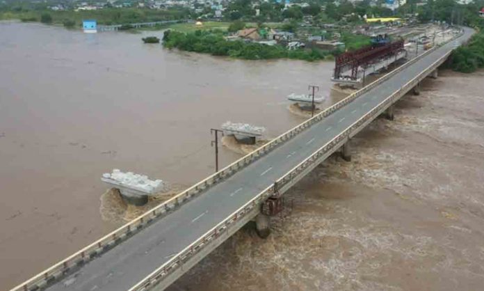 Man jumping into Godavari river