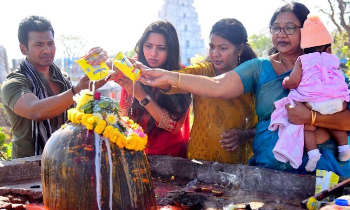 More devotees in Kesara