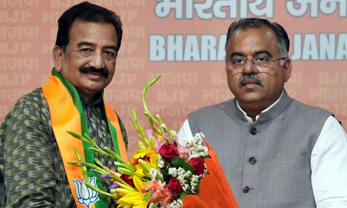 Former BJD MP Prabhas Kumar joins BJP