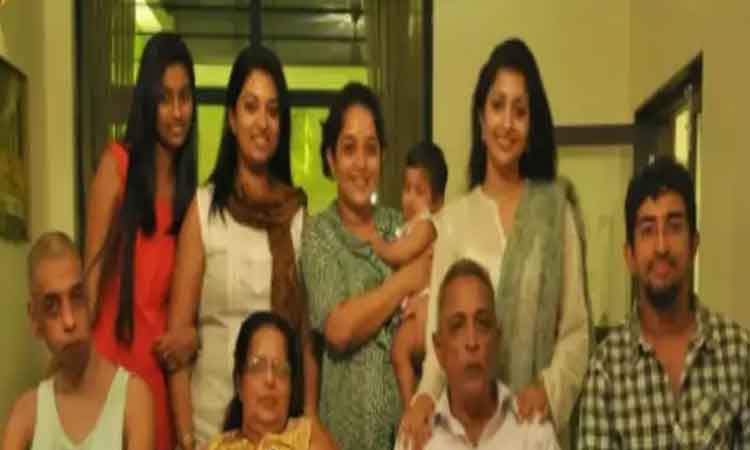 Meera Jasmin family