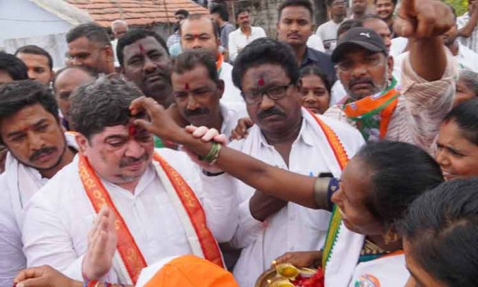 Joining Congress in presence of Minister Ponnam Prabhakar