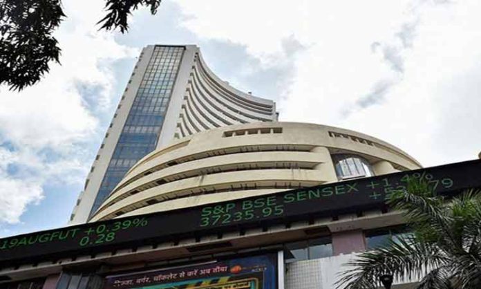 Sensex fell by 793 points