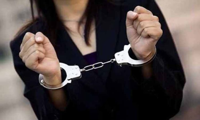 Woman arrested in nizamabad