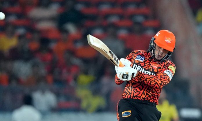 IPL 2024 : Abhishek Sharma dismissed for 16