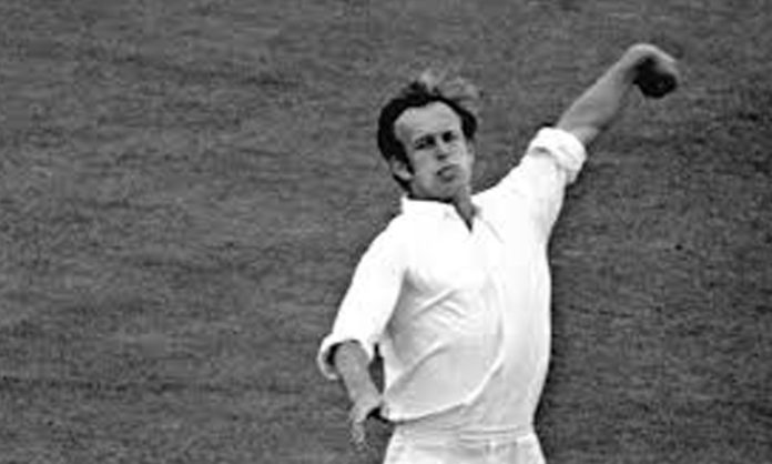 England spinner derrick underwood passed away