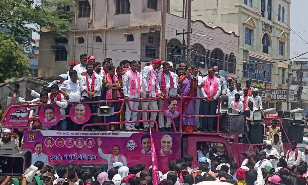 Harish rao challenged to Revanth reddy