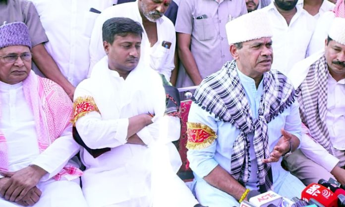 Komatireddy Venkat Reddy participated Ramadan Celebrations in Nalgonda