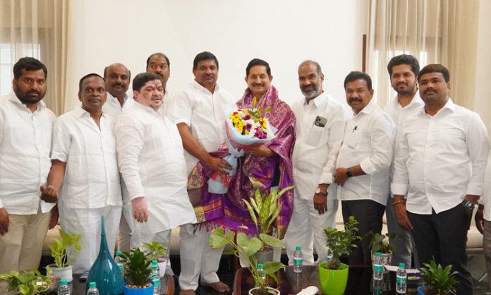 Ponnam prabhakar meets vem narender reddy