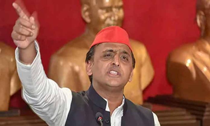 BJP workers trying to loot booths in Mainpuri Says Akhilesh Yadav