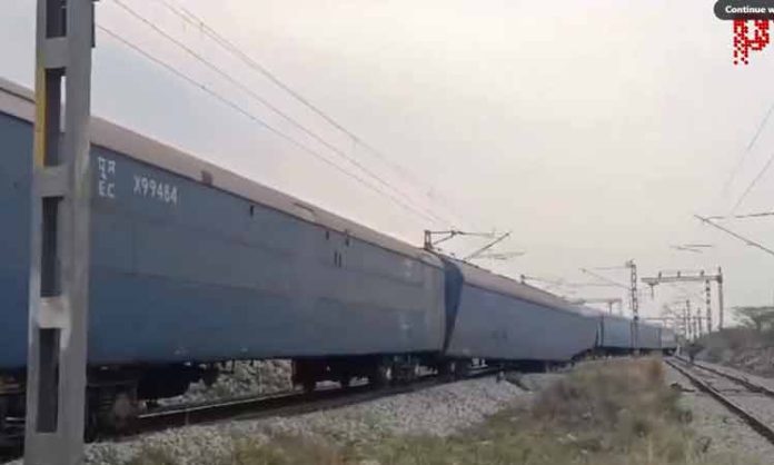 goods train derail