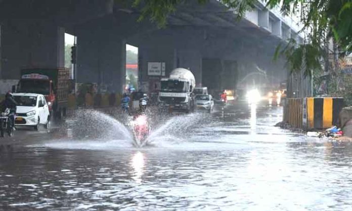 Rain in the city