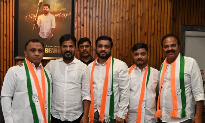 Kondapur Division Corporator joined congress