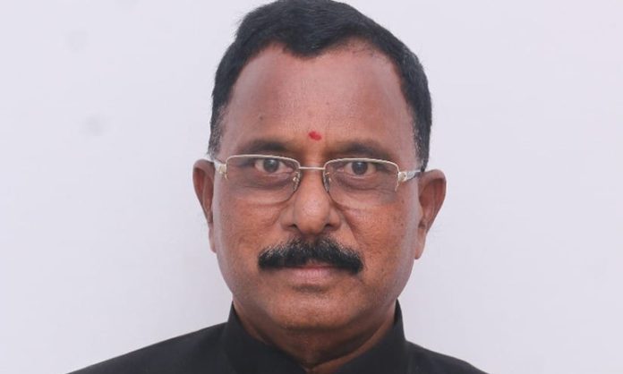 RS Praveen Kumar joined BRS from BSP only orders of KCR