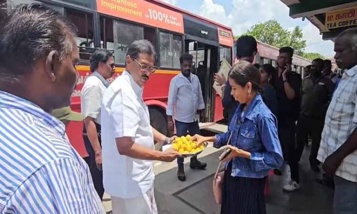 Annamalai continues to trail