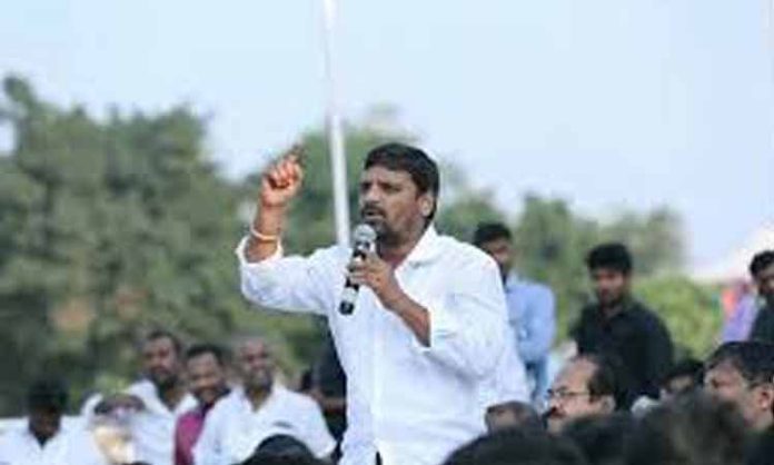 Teenmaar Mallanna leading