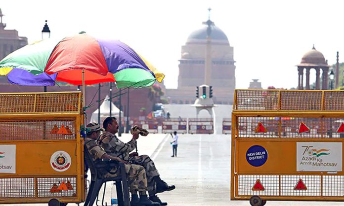 Red Alert in Delhi due to Heatwaves