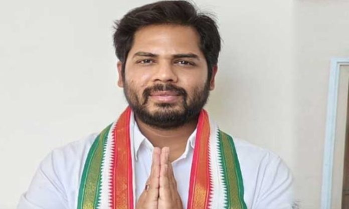 Gaddam Vamshi Krishna lead in Peddapalli