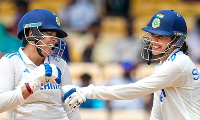 IND W 525/4 Runs on 1st Day Against SA W in Test