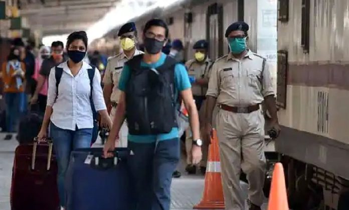 Railway fined Rs 1 lakh for Passenger luggage stolen