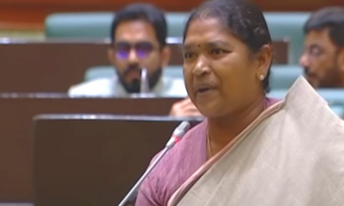 Seethakka comments on BRS