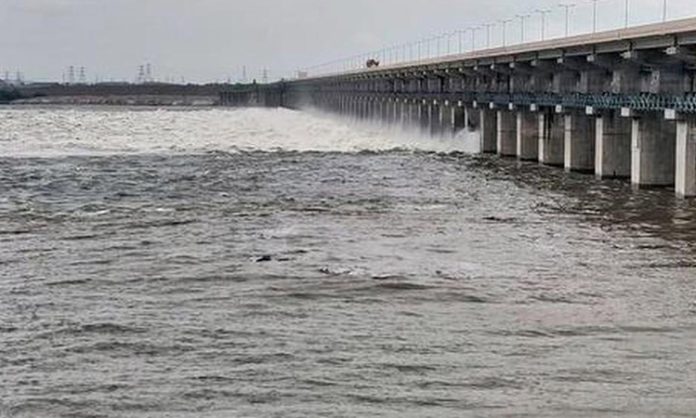 Heavy flood water in Sripada Ellampalli and Singuru project
