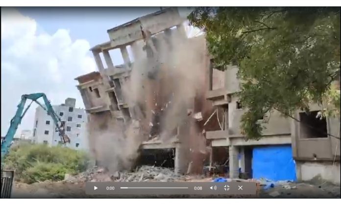 Hydra demolished on illegal constructions