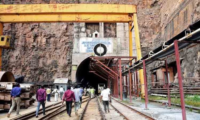 Robots Enter Into SLBC Tunnel