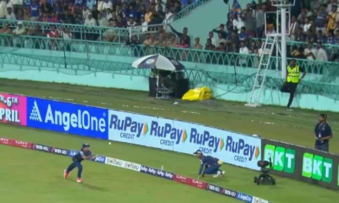 ravi bishnoi catch ball in LSG vs PBKS