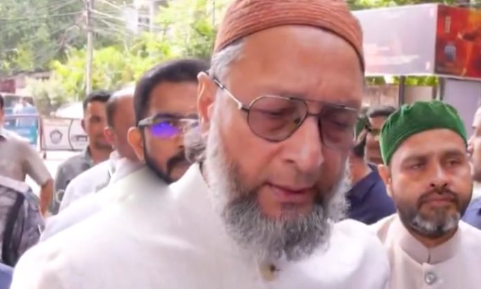 Asaduddin Owaisi condemned terrorist attack in Jammu and Kashmir