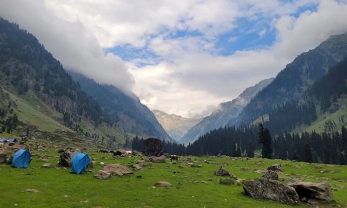 Tourists Again Visits Pahalgam