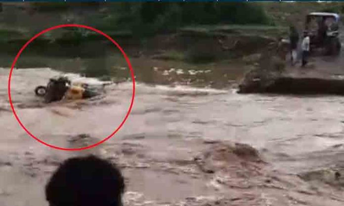 Floods Auto