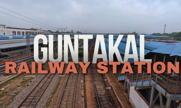 Boy died at Guntakal railway station