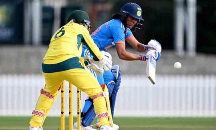 Ind W Aus W