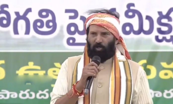 Uttam Kumar reddy comments on Harish rao