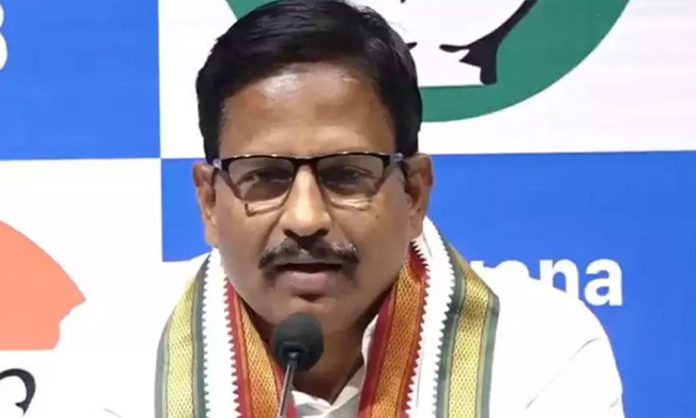 KCR person cannot manage own family