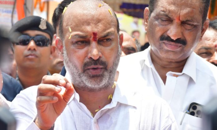 Bandi Sanjay kumar comments on Maoist